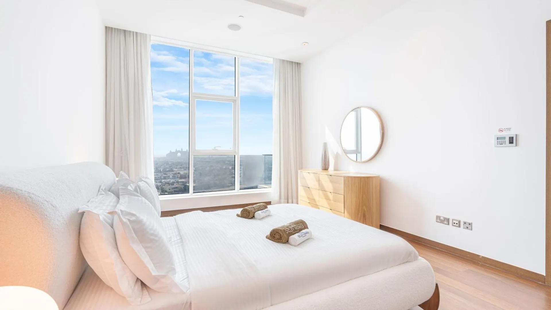Palm Home Next To Nakheel Mall With Private Beach Dubai 0*,  United Arab Emirates